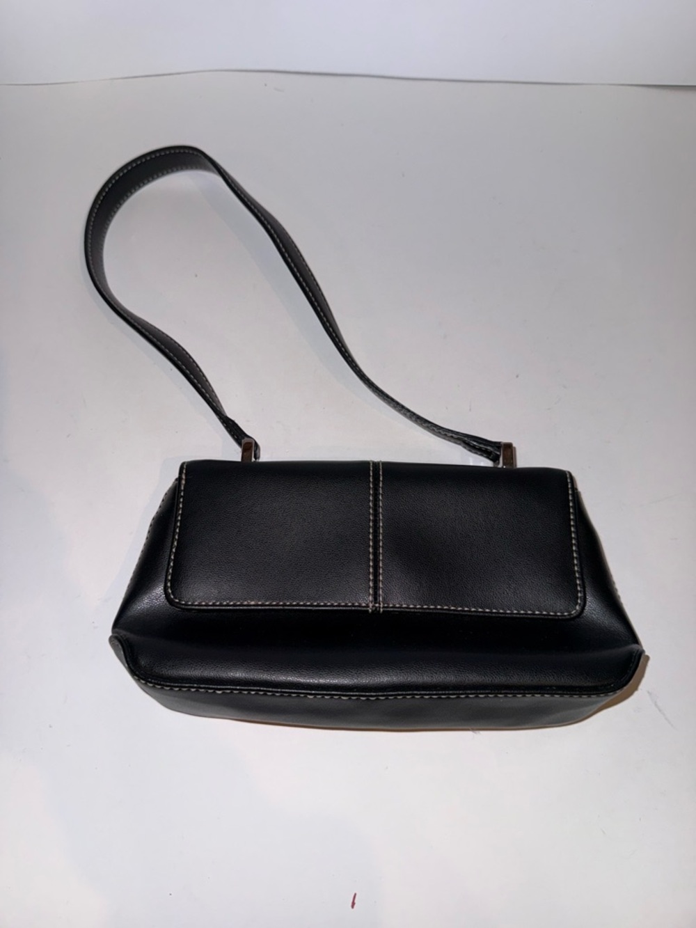 Liz Claiborne Black Shoulder Bag with Contrast Stitching